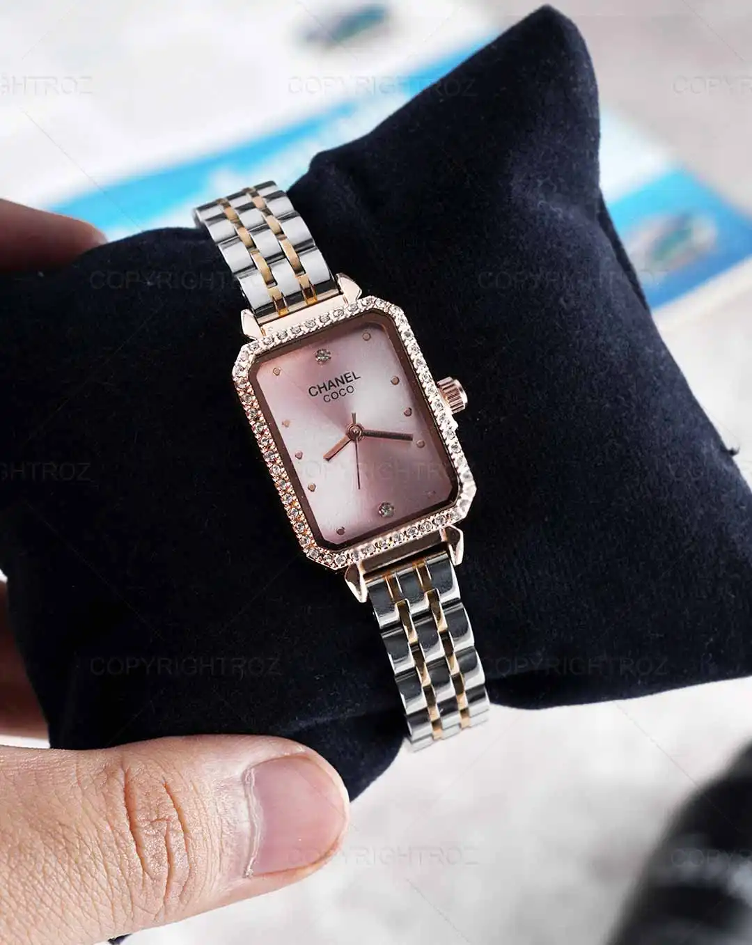 ساعت مچی زنانه شنل CHANEL طرح COCO صفحه نگینی مدل 1413 — تصویر ۵