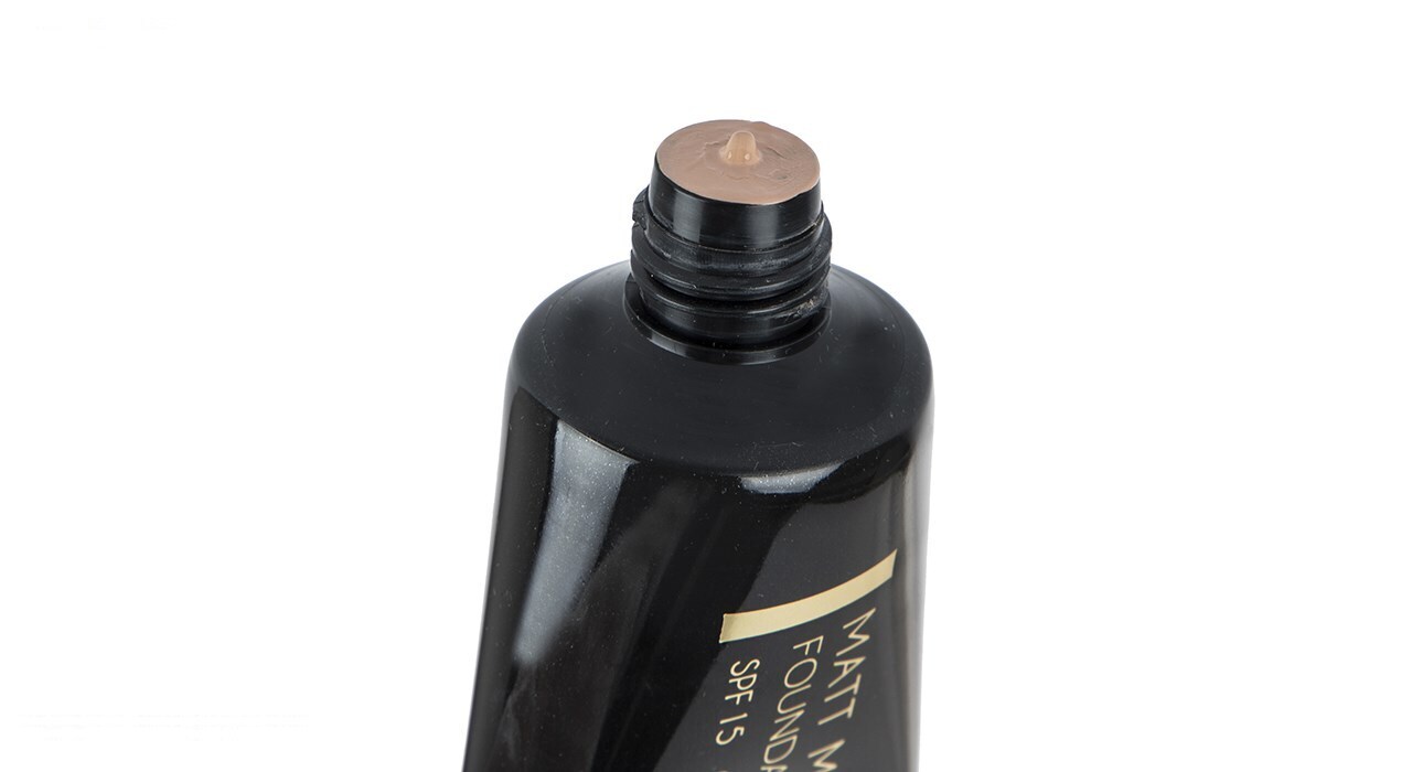 کرم پودر مای سری Black Diamond مدل Matt Makeup شماره 05 — تصویر ۴