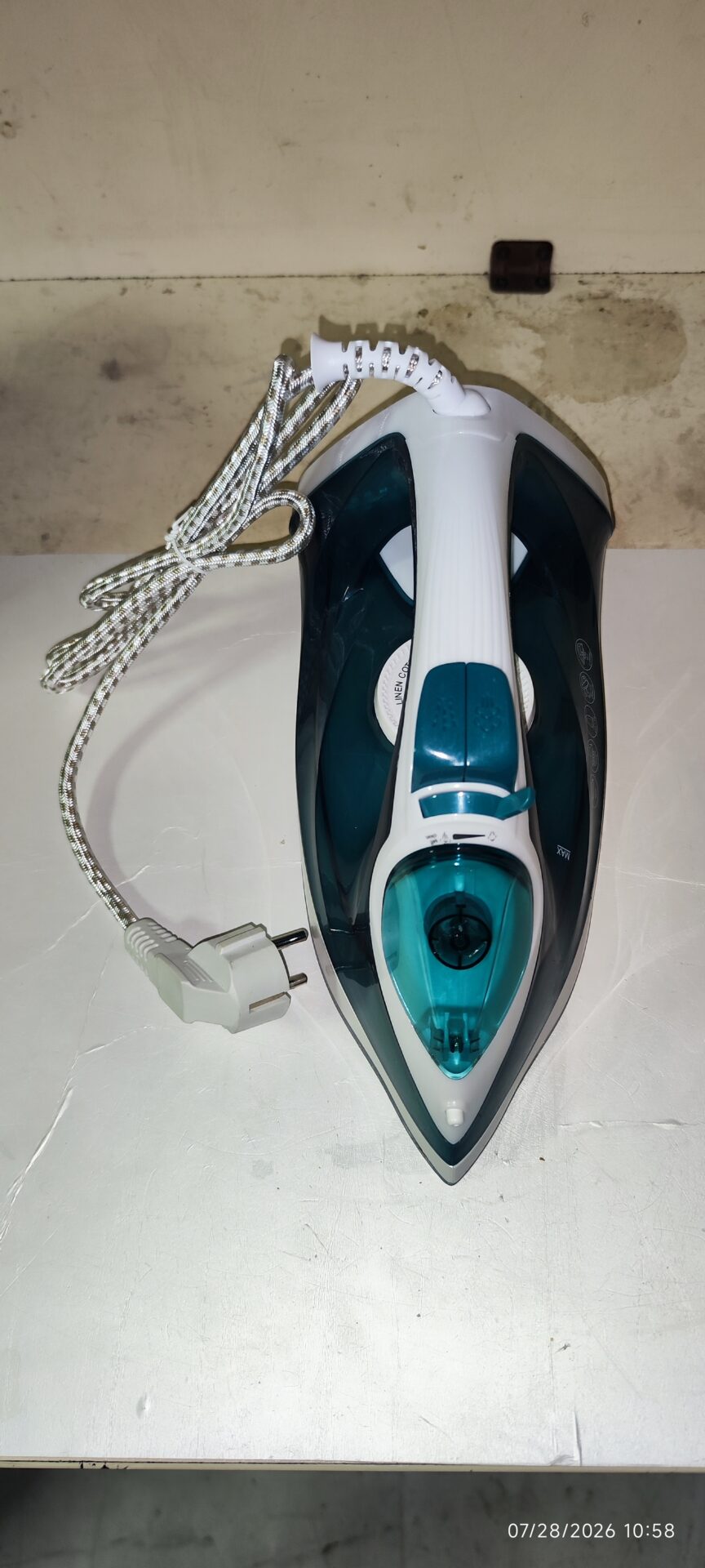اتو بخار 3500 وات یونیک Unique کد 5541 — تصویر ۳