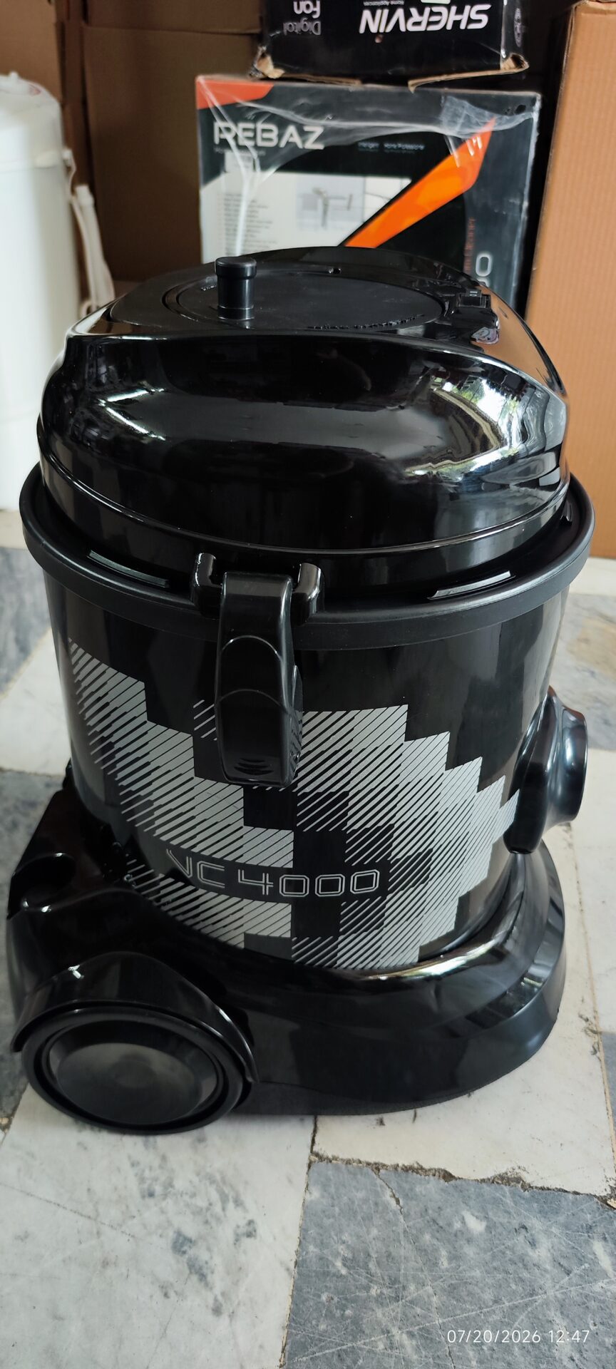 جاروبرقی سطلی ۴۰۰۰ REBAZ مدل VC4000 — تصویر ۵