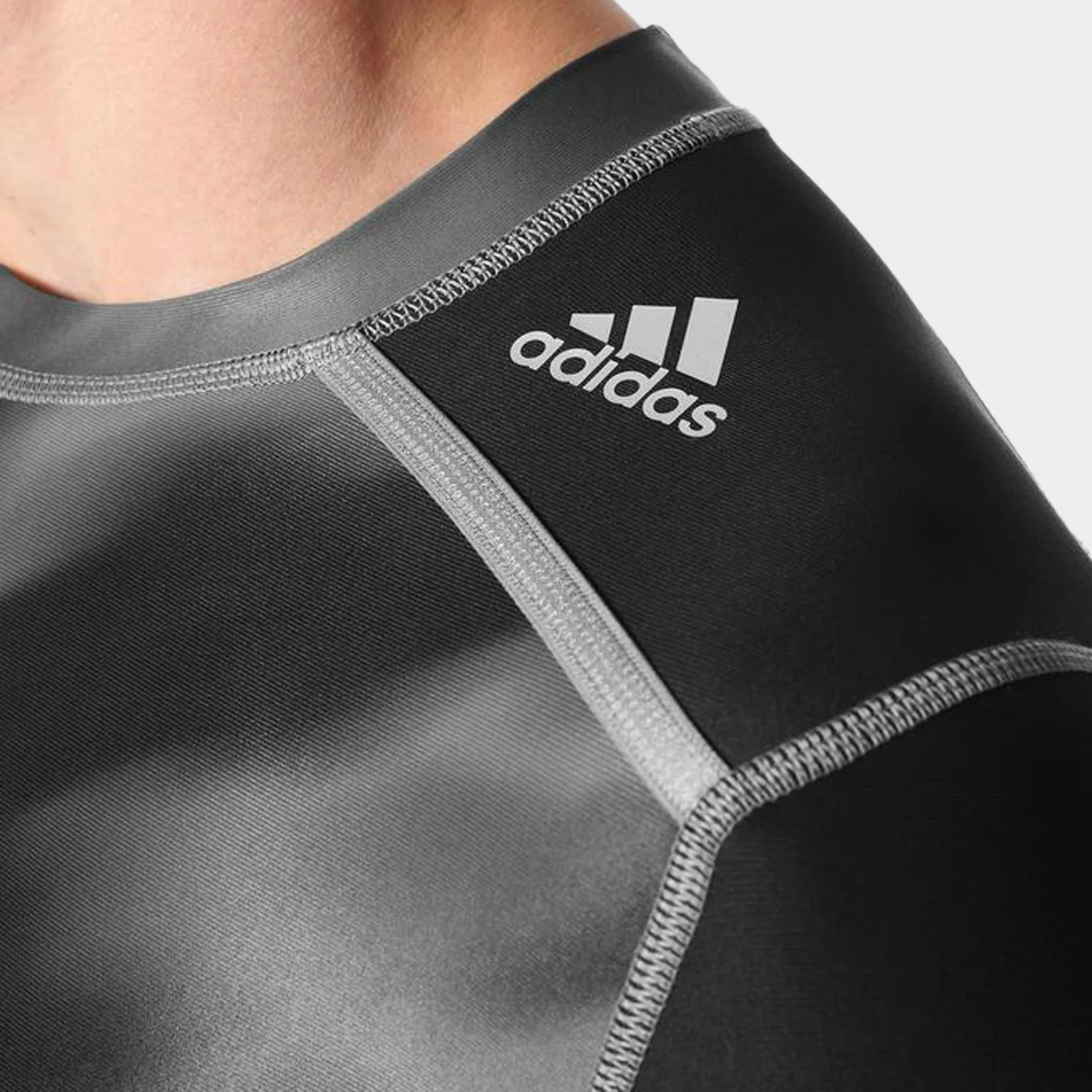 تیشرت مردانه آدیداس مدل ADIDAS TECHFIT CLIMACHILL GRAPHIC COMPRESSION TEE — تصویر ۴