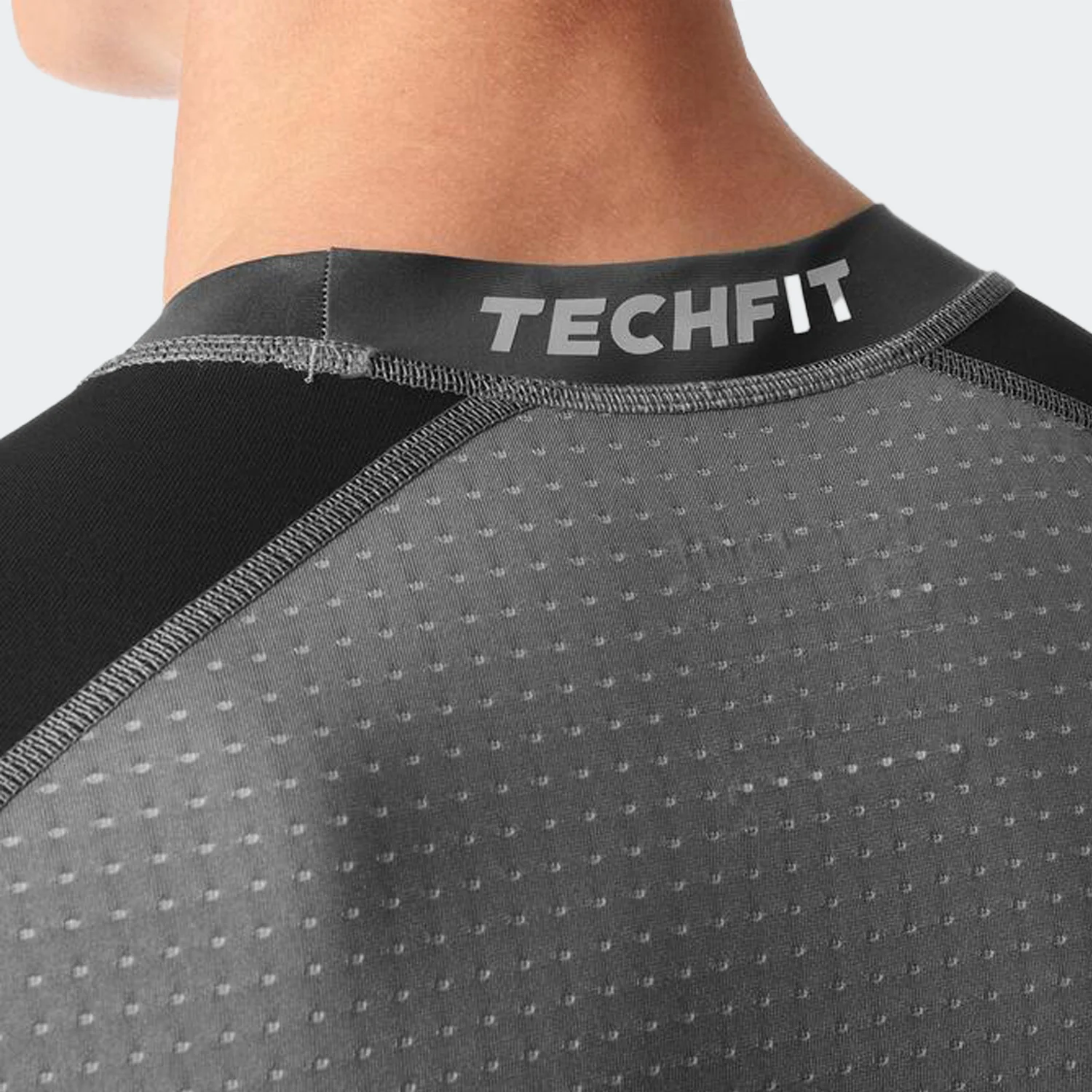 تیشرت مردانه آدیداس مدل ADIDAS TECHFIT CLIMACHILL GRAPHIC COMPRESSION TEE — تصویر ۵