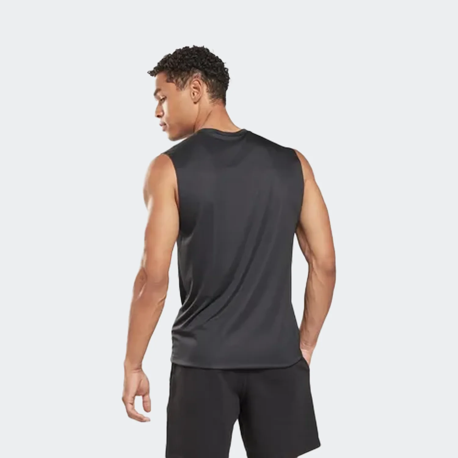 کاور مردانه ریباک مدل Training Sleeveless Tech T-Shirt — تصویر ۴