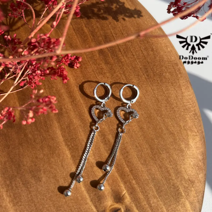 گوشواره قلبی آویزدار E54 — تصویر ۳
