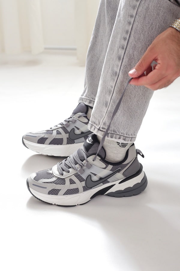 کتونی اسپرت مردانه نایکی وی تو کی ران Nike V2K Run وارداتی | کد MCA1036