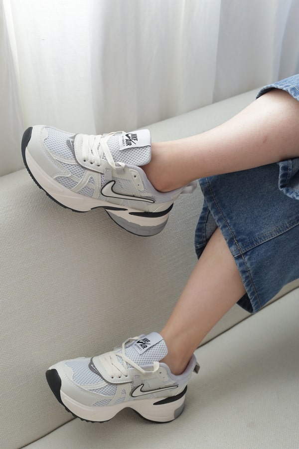 کتونی اسپرت زنانه نایکی وی تو کی Nike V2K وارداتی | کد L3030 — تصویر ۴