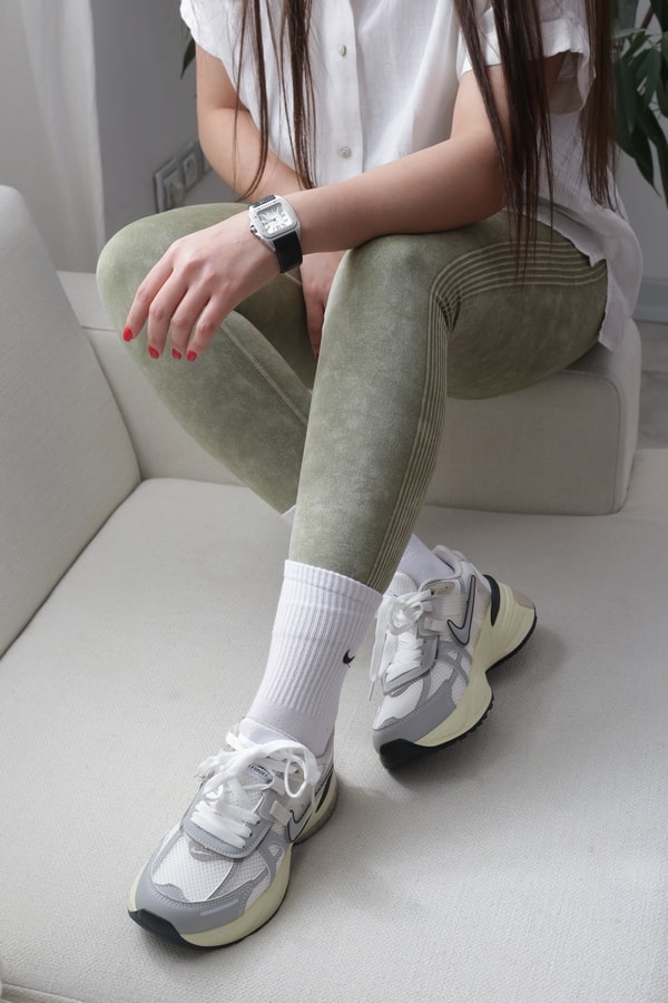کتونی اسپرت زنانه نایکی وی تو کی Nike V2K وارداتی | کد L3051 – SP8106A — تصویر ۷