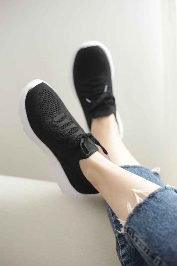 کتونی جورابی زنانه مدل اسکیچرز بند دار زنانه skechers — تصویر ۳