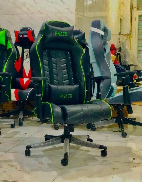 صندلی گیمینگ Razer S700 — تصویر ۴