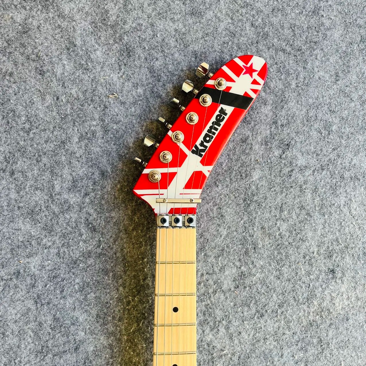 گیتار الکتریک Kramer Eddie Van Halen 5150 – Flody Rose Tremolo Bridge — تصویر ۳