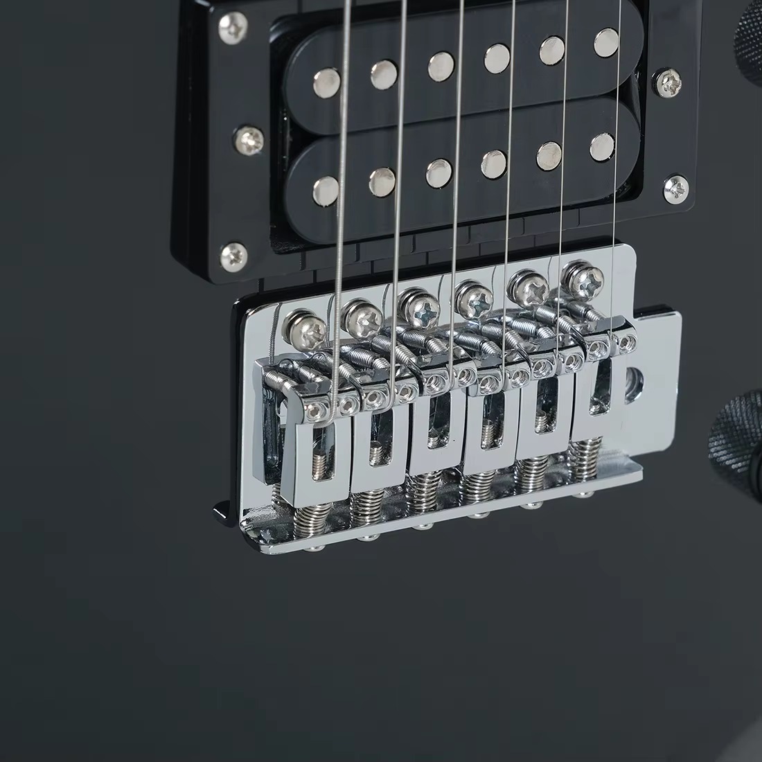گیتار الکتریک IRIN Flame-shaped Electric Guitar R-180 رنگ سفید — تصویر ۶