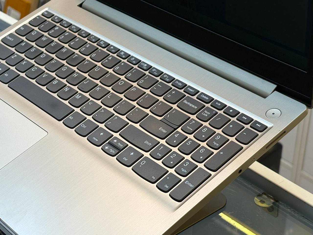 لپ تاپ Lenovo Ideapad 3 i3(1115G4) 8GB-256SSD-Intel HD Touch — تصویر ۵