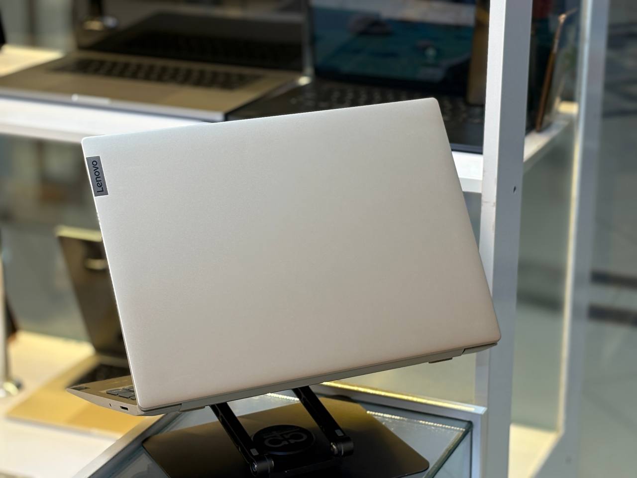 لپ تاپ Lenovo Ideapad 3 i3(1115G4) 8GB-256SSD-Intel HD Touch — تصویر ۳