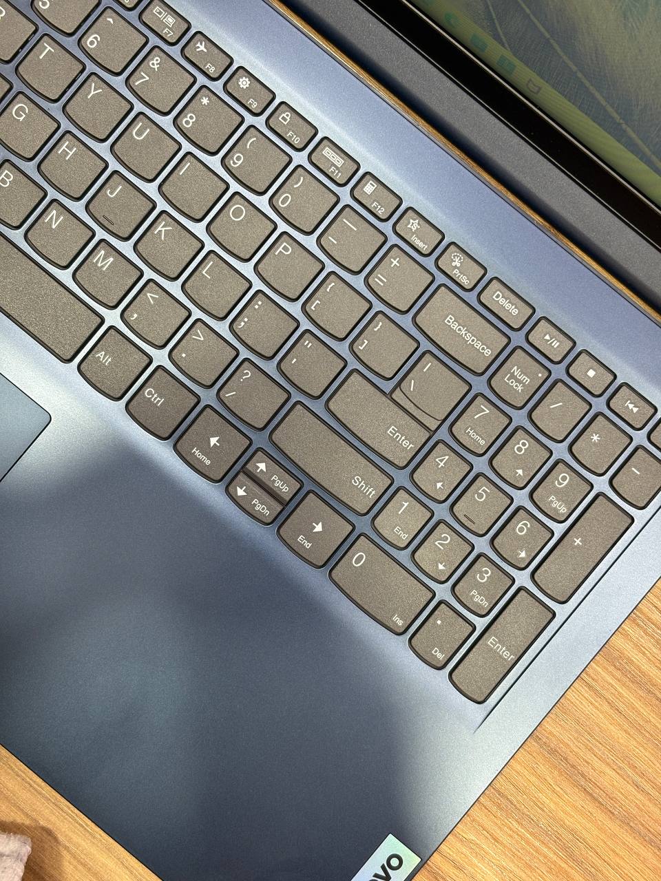 لپ تاپ Lenovo Ideapad 1 R5(7520U) 8GB-256SSD-AMD — تصویر ۴