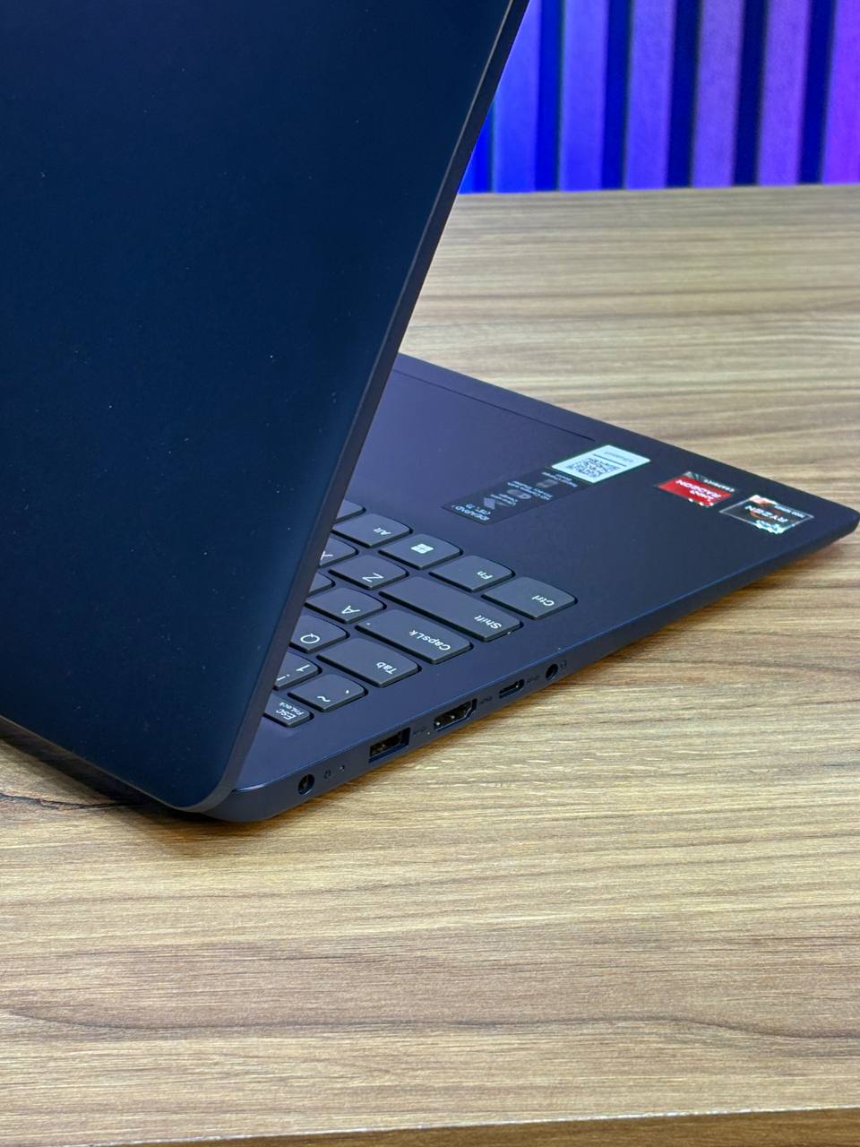 لپ تاپ Lenovo Ideapad 1 R5(7520U) 8GB-256SSD-AMD — تصویر ۵