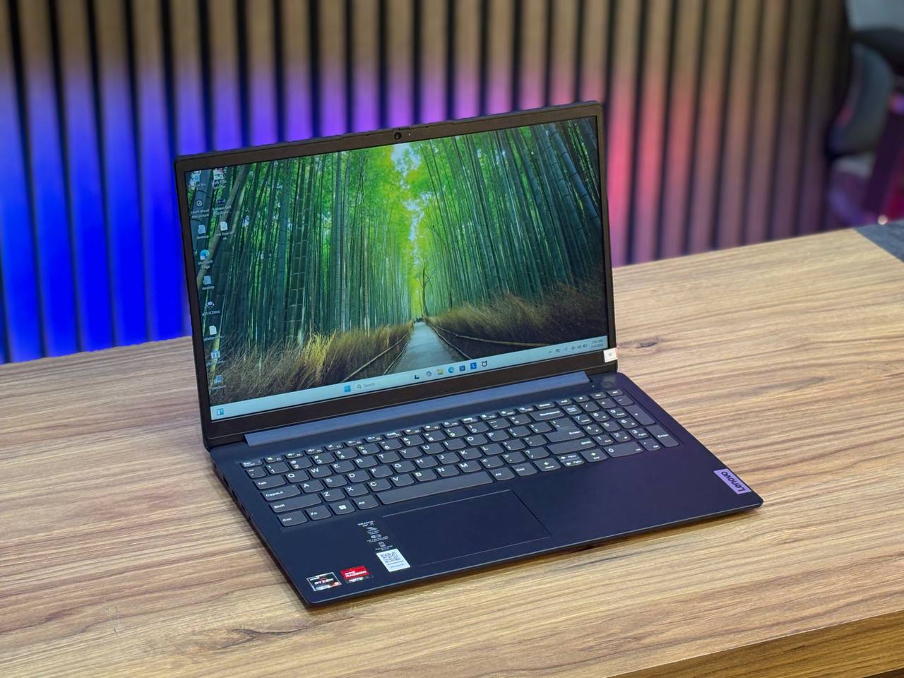 لپ تاپ Lenovo Ideapad 1 R5(7520U) 8GB-256SSD-AMD