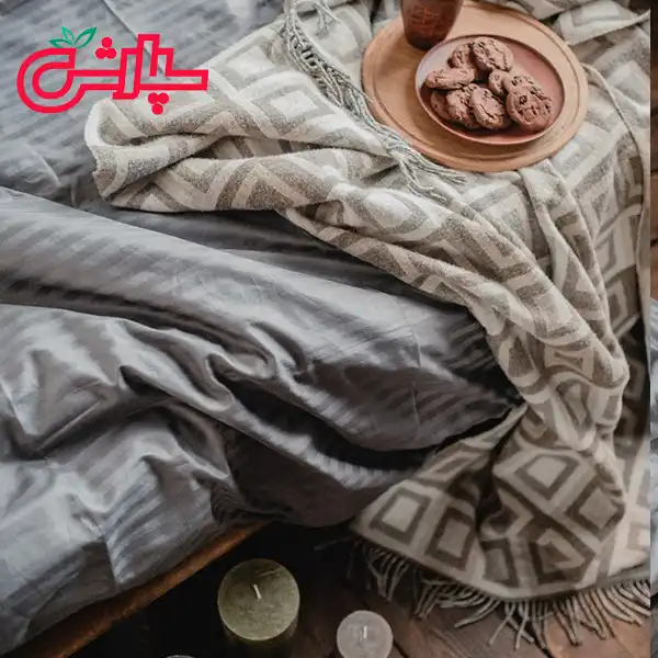 روتختی ساده هتلی طوسی تیره کاوری – تمام پنبه — تصویر ۴