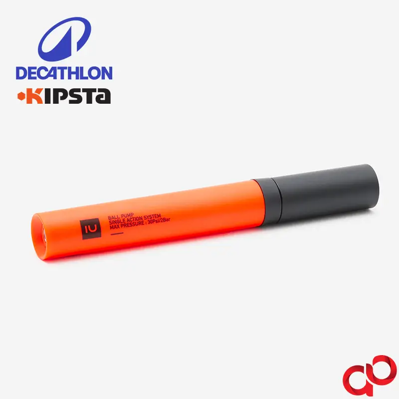 تلمبه دستی دکتلون مدل Essential Ball Pump به همراه یک بسته سوزن تلمبه Kipsta — تصویر ۴