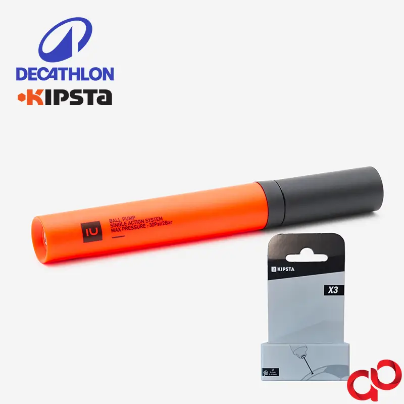 تلمبه دستی دکتلون مدل Essential Ball Pump به همراه یک بسته سوزن تلمبه Kipsta — تصویر ۲