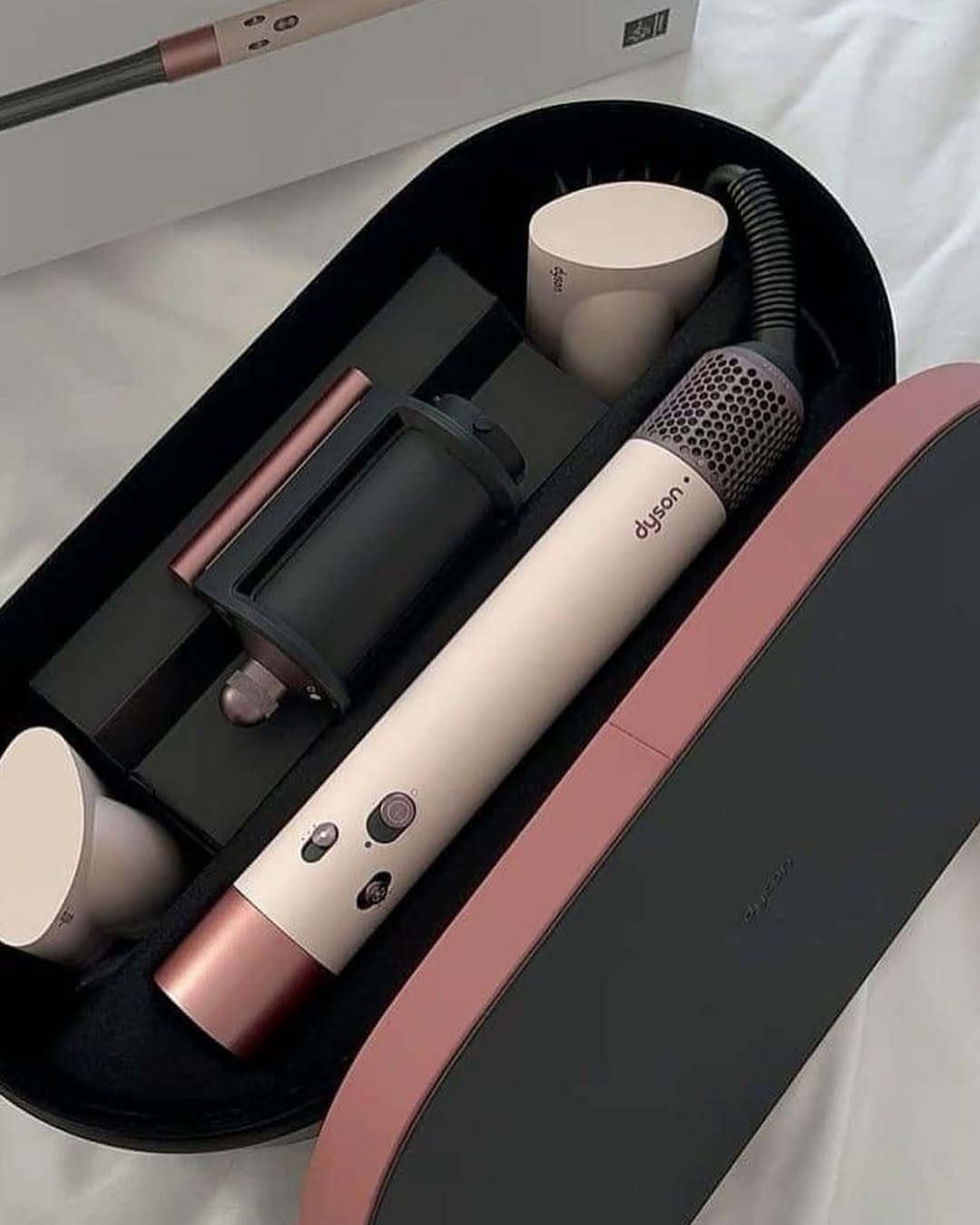 سشوار حالت دهنده مو Dyson Airwrap مدل HS05 — تصویر ۸