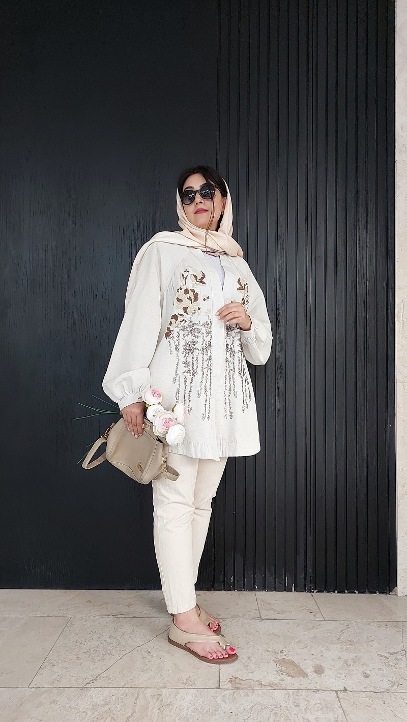 مانتو مجلسی گلدوزی کرمی ترک طرح روناک