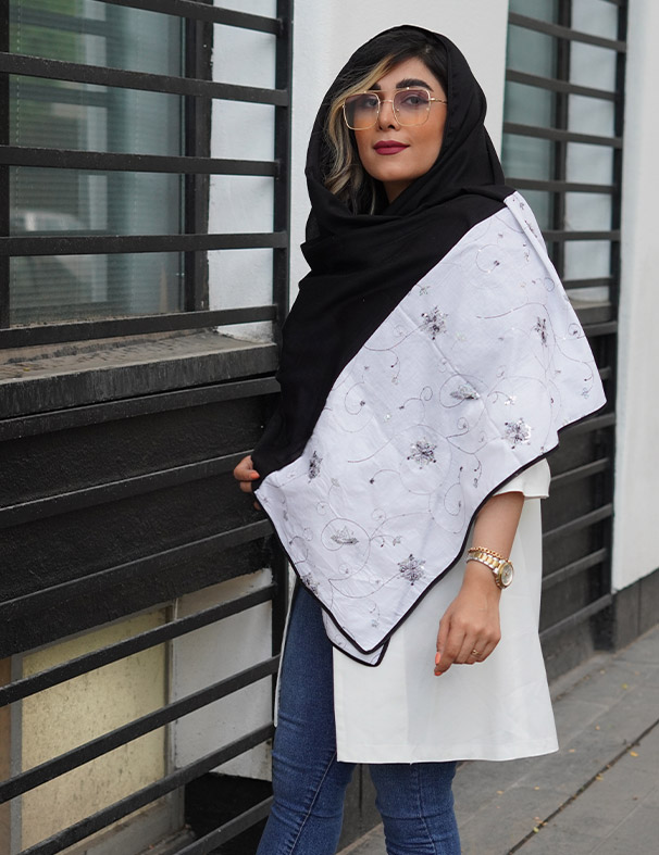 شال سفید مشکی نخی مزونی آدخت