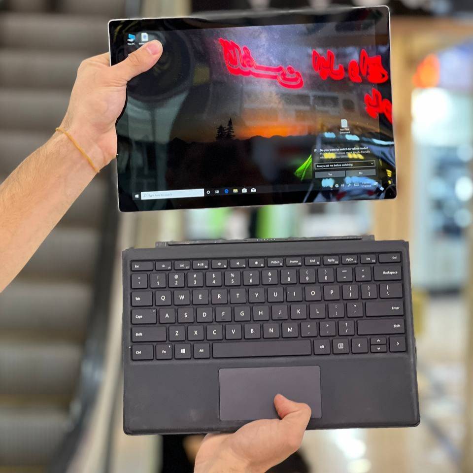 تبلت 12 اینچی سرفیس مایکروسافت مدل Surface Pro 5 LTE: i5 7300U-8GB-256GB SSD-Intel سیمکارت خور (همراه کیبورد) — تصویر ۶
