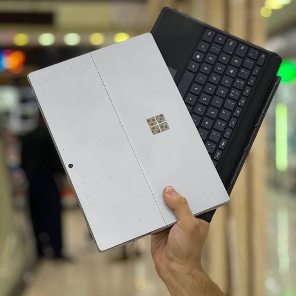 تبلت 12 اینچی سرفیس مایکروسافت مدل Surface Pro 5 LTE: i5 7300U-8GB-256GB SSD-Intel سیمکارت خور (همراه کیبورد) — تصویر ۸