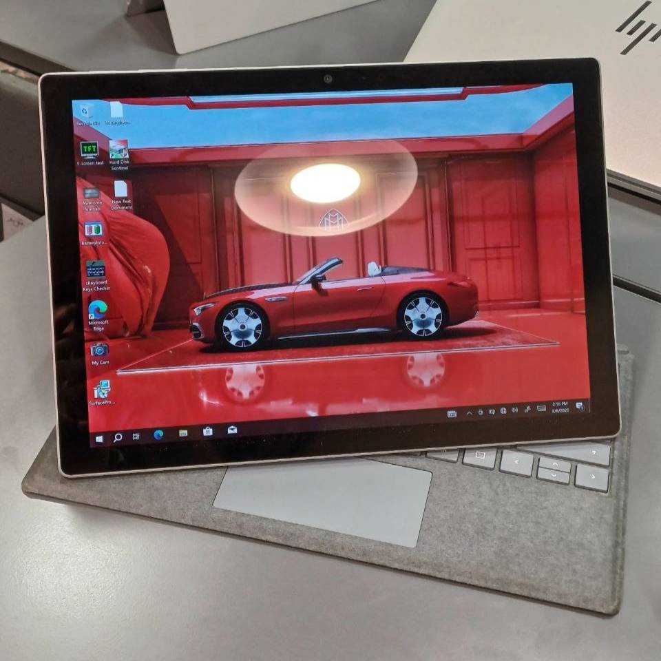 تبلت 12 اینچی سرفیس مایکروسافت مدل Surface Pro 5 LTE: i5 7300U-8GB-256GB SSD-Intel سیمکارت خور (همراه کیبورد) — تصویر ۳