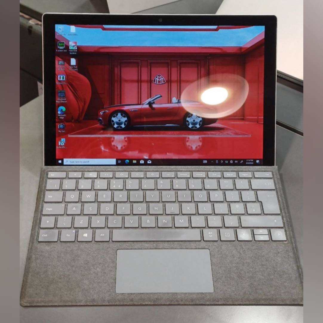 تبلت 12 اینچی سرفیس مایکروسافت مدل Surface Pro 5 LTE: i5 7300U-8GB-256GB SSD-Intel سیمکارت خور (همراه کیبورد) — تصویر ۴