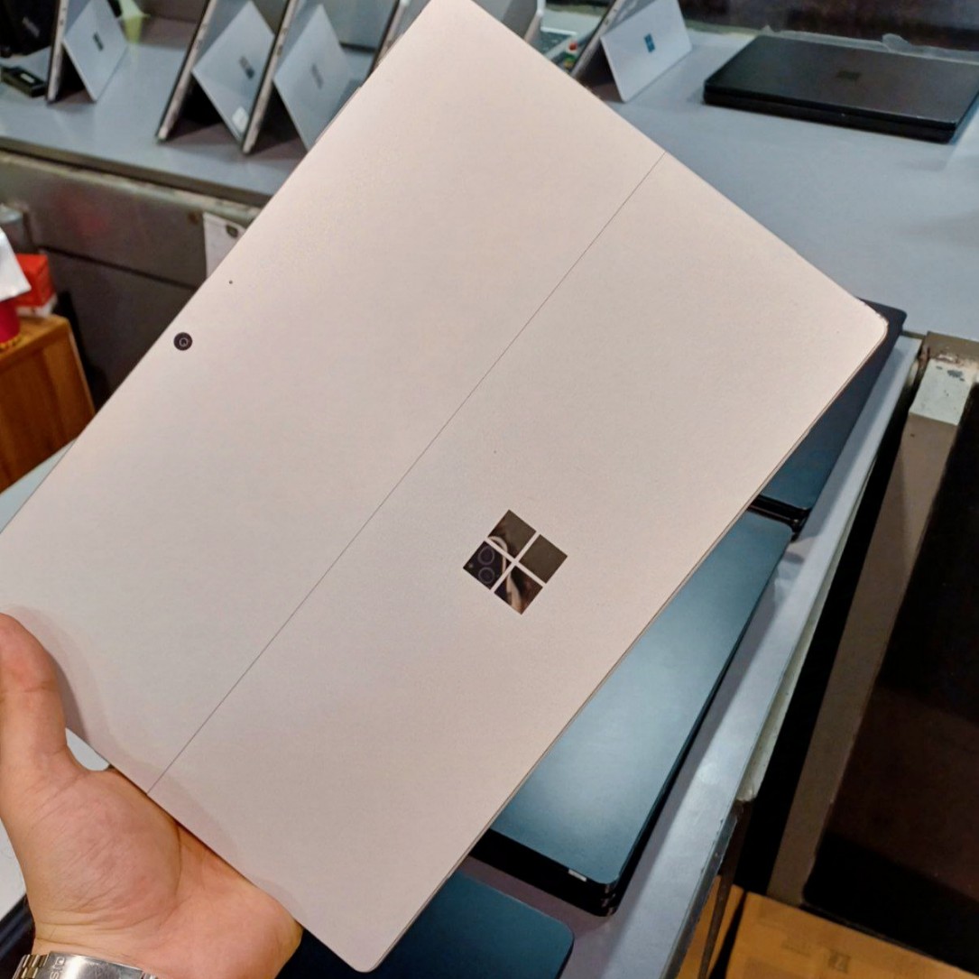 تبلت 10 اینچی سرفیس مایکروسافت مدل Surface Go 2 LTE: M3-8GB-128GB SSD-Intel UHD سیمکارت خور (همراه کیبورد) — تصویر ۷