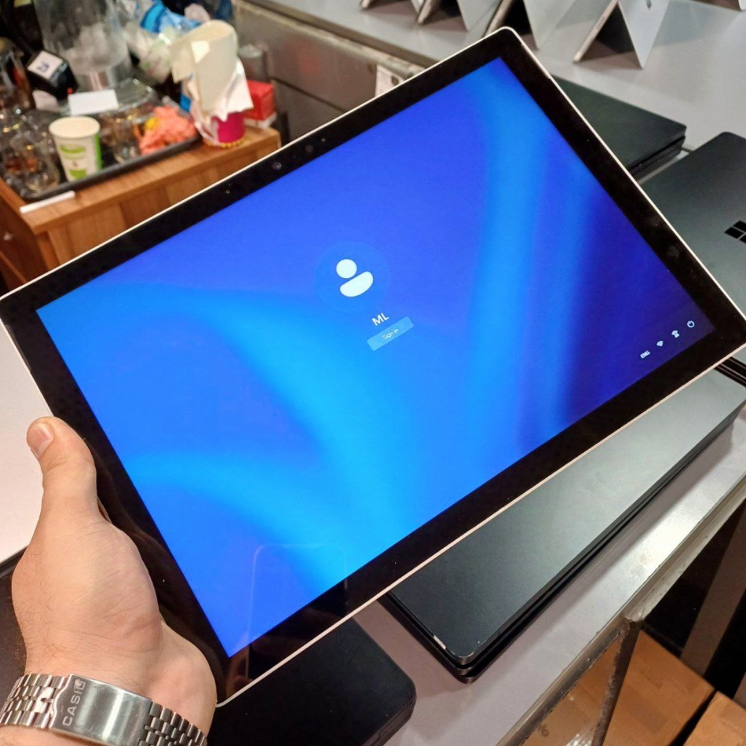 تبلت 10 اینچی سرفیس مایکروسافت مدل Surface Go 2 LTE: M3-8GB-128GB SSD-Intel UHD سیمکارت خور (همراه کیبورد) — تصویر ۵