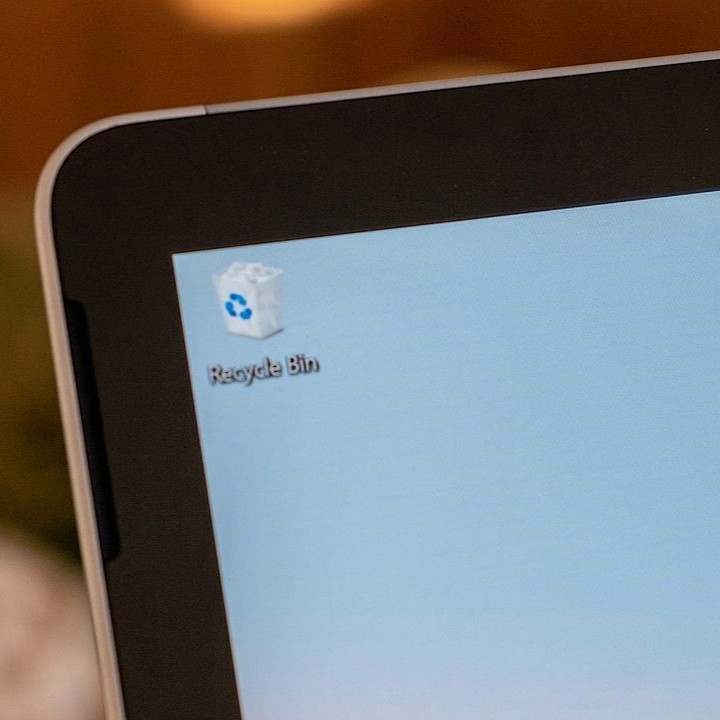 تبلت 10 اینچی سرفیس مایکروسافت مدل Surface Go 2 LTE: M3-8GB-128GB SSD-Intel UHD سیمکارت خور (همراه کیبورد) — تصویر ۴