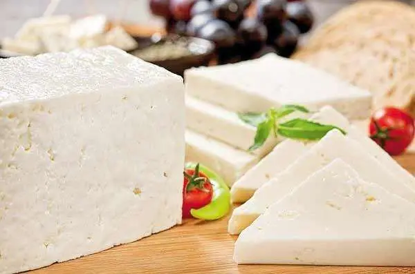 پنیر گاوی لیقوان ، سنتی و محلی ، دو حلب یک کیلویی — تصویر ۴