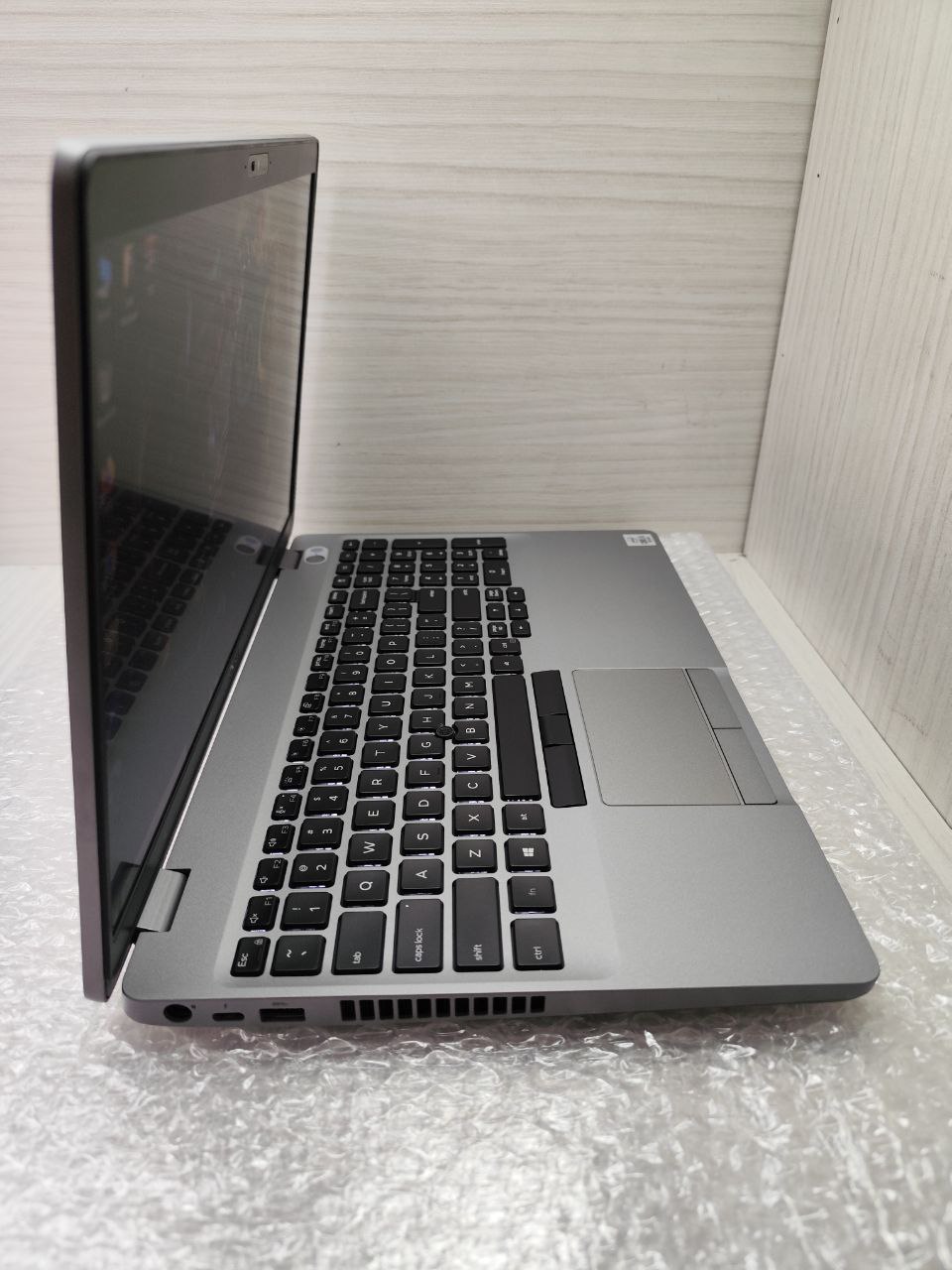 لپتاپ استوک دل مدل Dell Precision 3550 — تصویر ۴