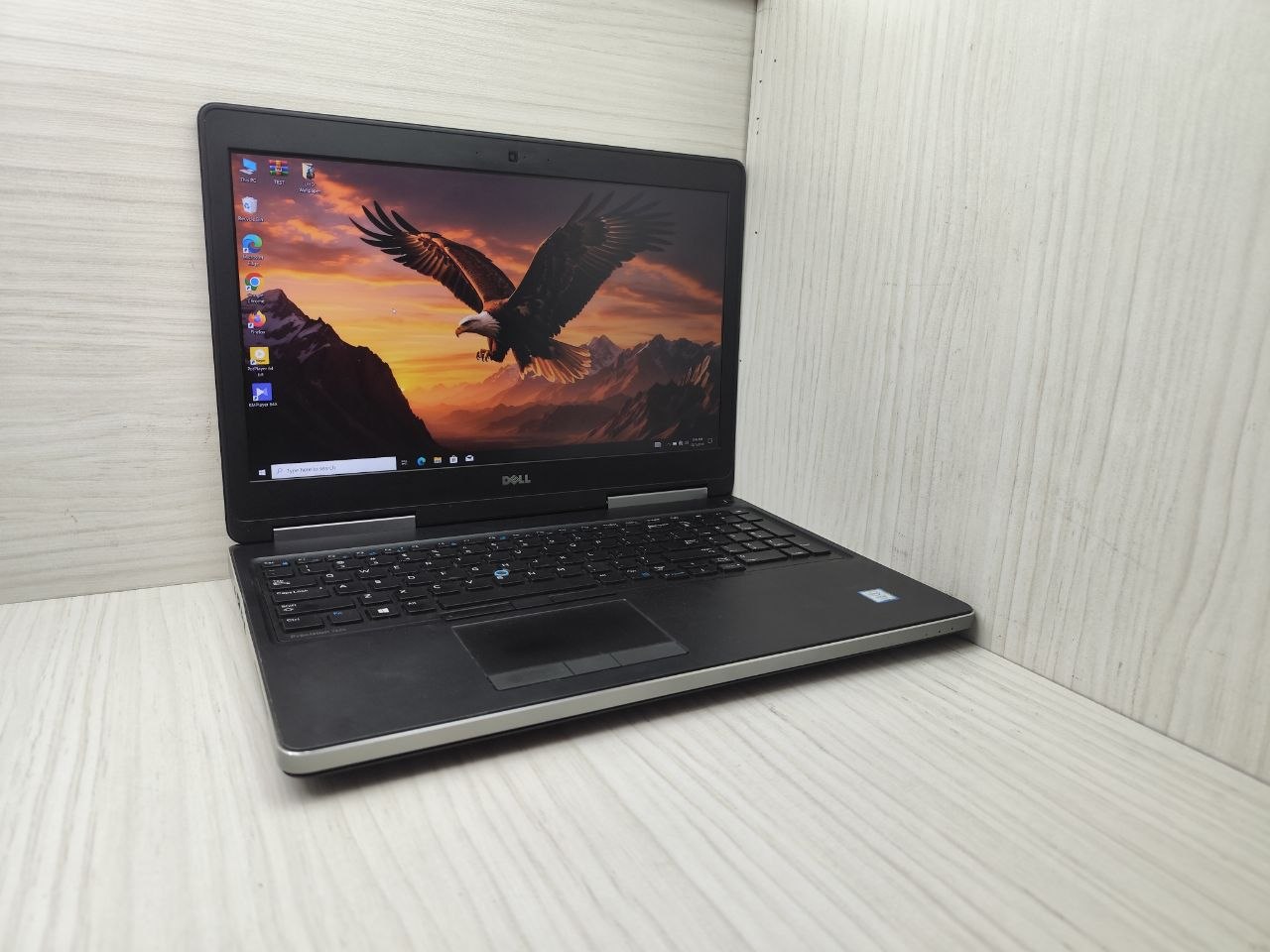 لپتاپ استوک دل Dell Precision 7520 Xeon