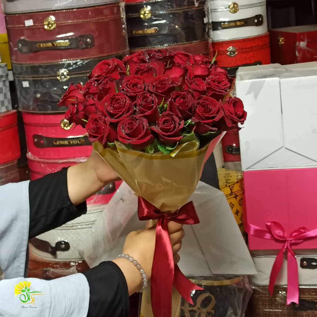 دسته گل رزالیا — تصویر ۲