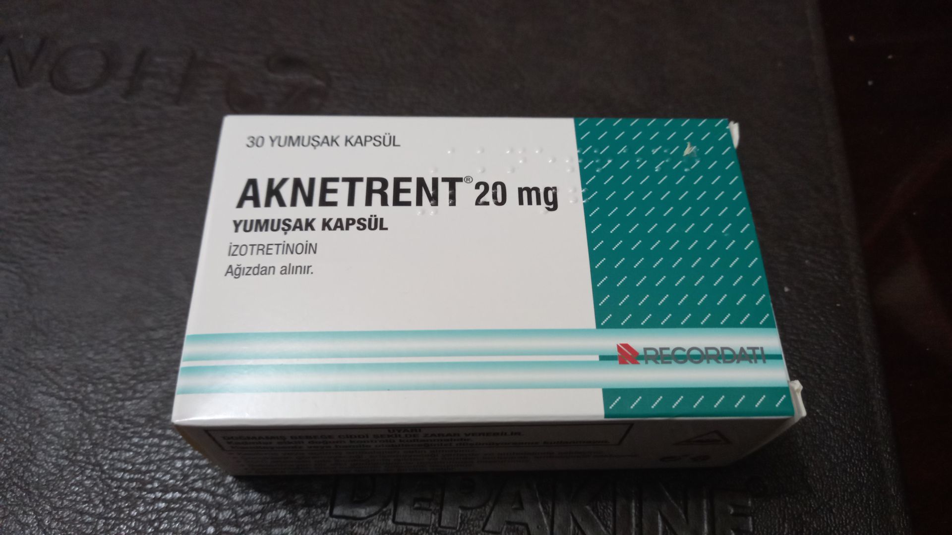 قرص راکوتان ایزوترتینوئین برند آکنوترن 20mg | کاربرد، نحوه مصرف و عوارض جانبی و خرید انلاین — تصویر ۲