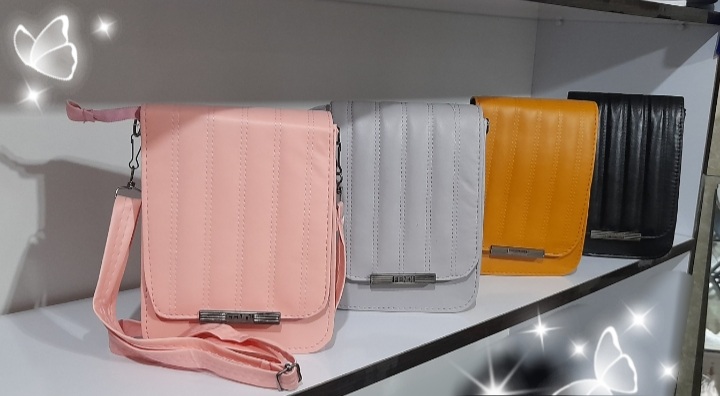 کیف دوشی FENDI