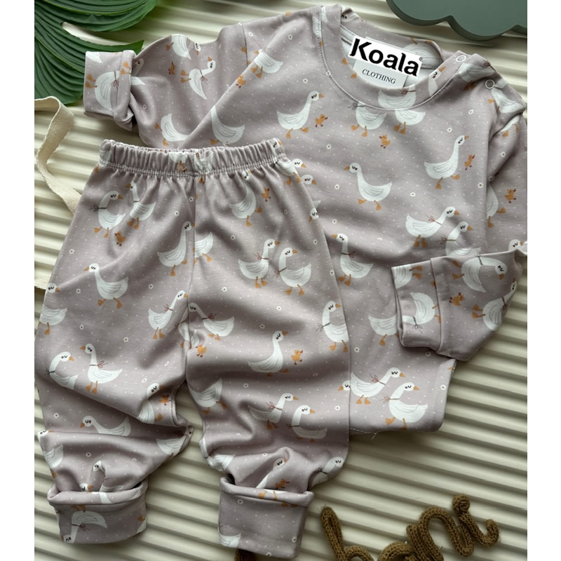 ست بلوز شلوار کودک طرح غاز سفید کوالا Koala — تصویر ۳