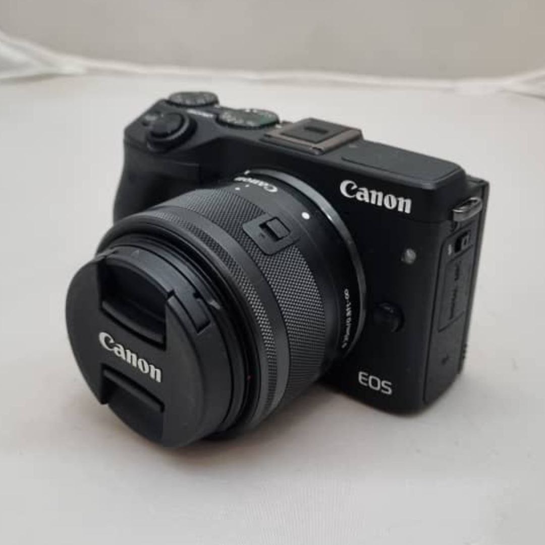 دوربین بدون آینه کانن دست دوم Canon EOS M3 Kit 15-45mm f/3.5-6.3 IS STM Used(شات 1000)Canon EOS M3 Kit 15-45mm f/3.5-6.3 IS STMدست دوم