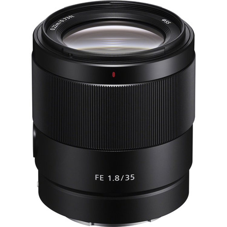لنزسونی Sony FE 35mm f/1.8