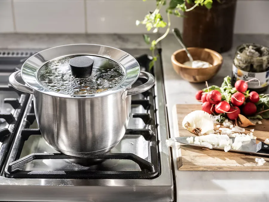 درب شیشه‌‌ای قابلمه و تابه ایکیا KLOCKREN قطر ۲۱ سانتی‌متر — تصویر ۶
