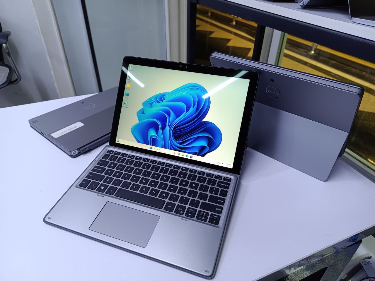 لپ تاپ دل تبلت شو DELL latitude 7210