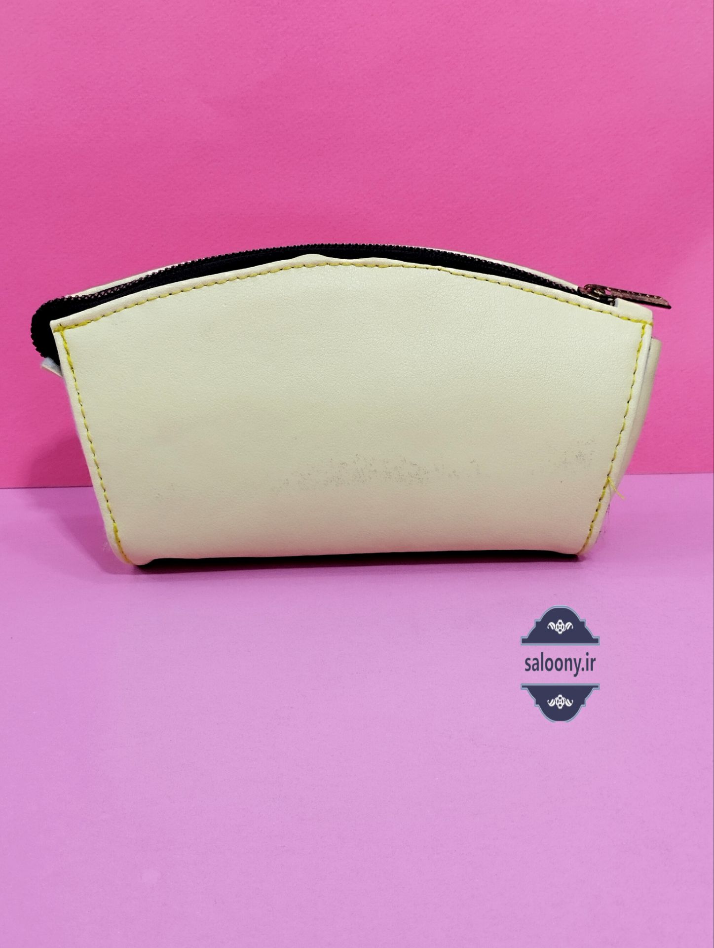 کیف آرایشی مدل CHANEL – رنگ زرد — تصویر ۳