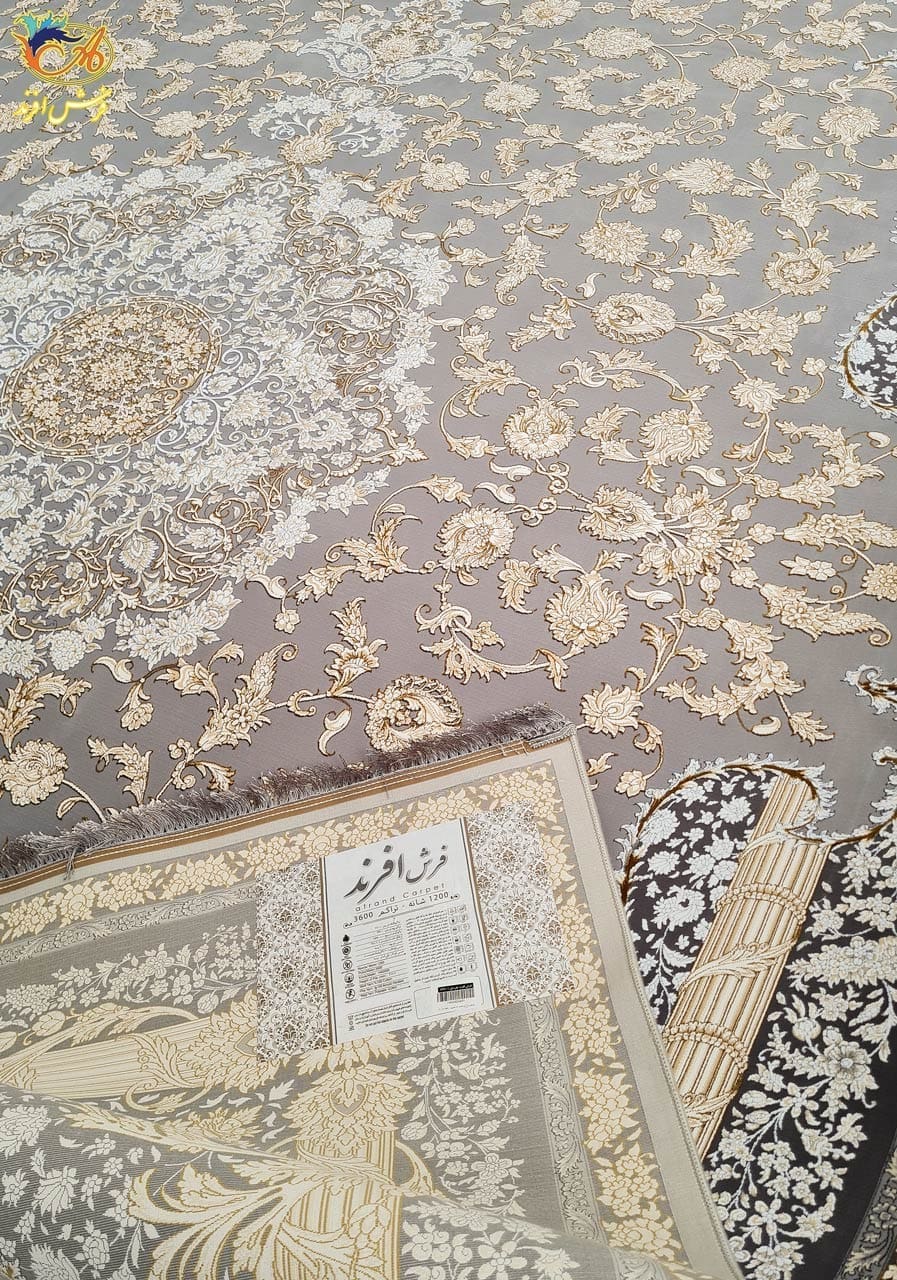 فرش ماشینی افرند 1200 شانه گل برجسته زمینه نقره ای کد 23701 — تصویر ۳