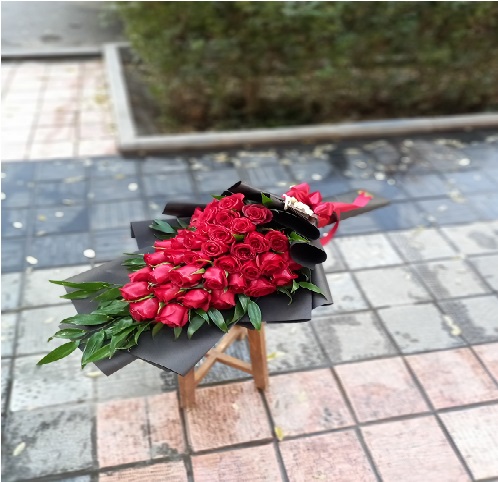 دسته گل رز یک طرفه – کد 0001