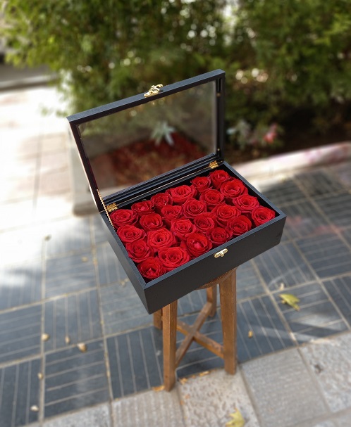 باکس گل طبیعی خواستگاری درب دار گل رز 24 عددی کد 1016