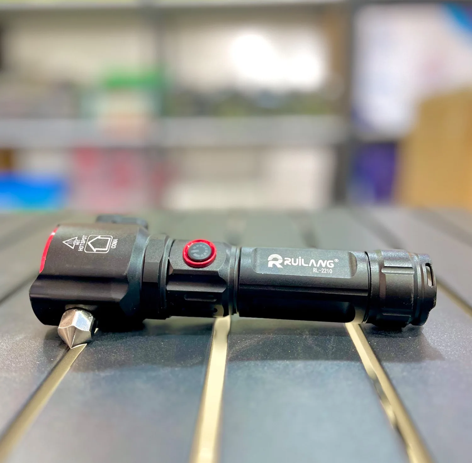 چراغ قوه شارژی Ruilang مدل RL-2210 | زوم‌دار، پاوربانک و چندکار — تصویر ۷
