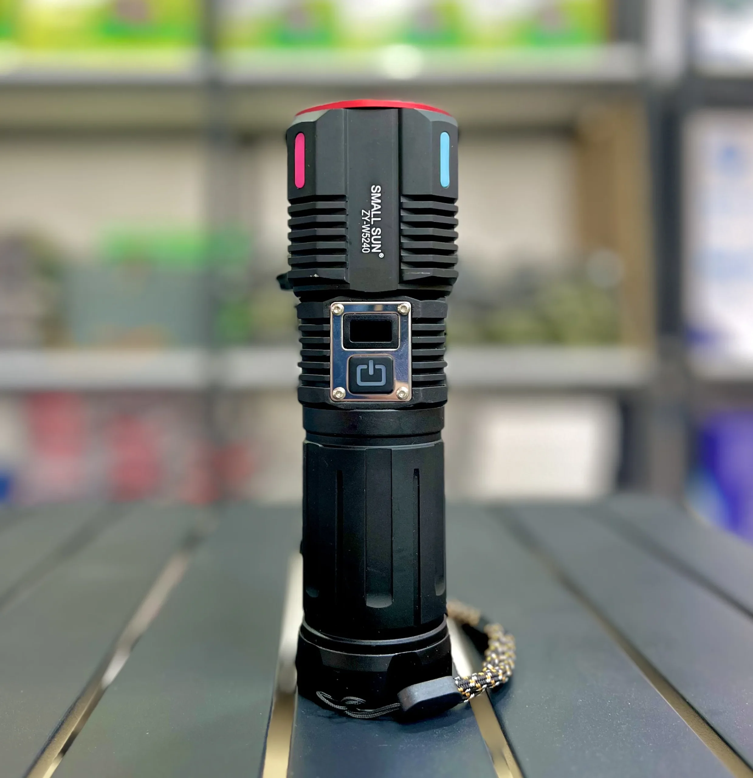 چراغ قوه اسمال سان مدل ZY-W5240 | چراغ قوه پرنور و برد بالا — تصویر ۷